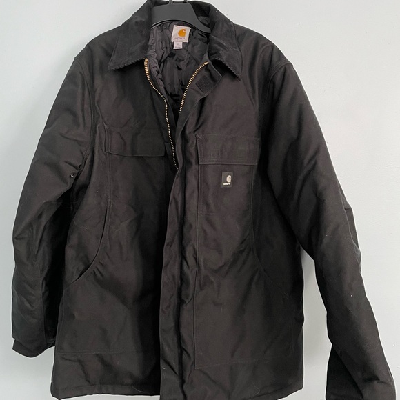 Carhartt Other - Carhartt Men's Dark Jacket (1st hand)

Preparing for winter ❄️ snow ❄️ is coming